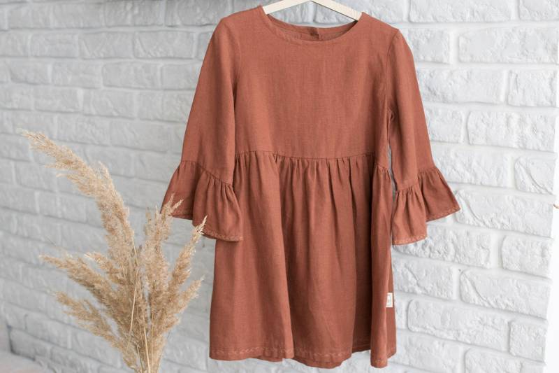 Mädchen Leinen Kleid, Stickerei Volants Ärmel Hohe Taille Baby Gewaschenes Kleid von FlowermilkKids