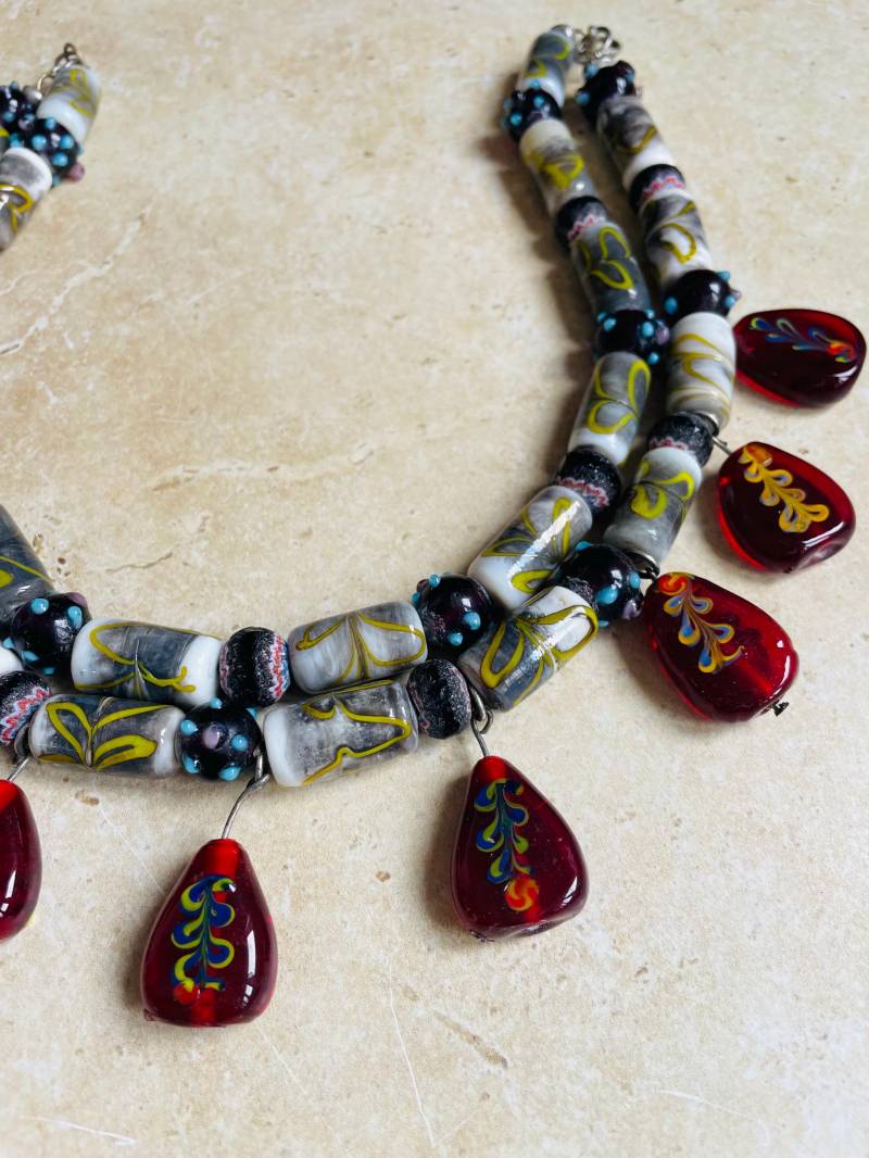 Vintage Lampwork Perlen Halskette Aus Glas Vintage Lampwork Perlen Halskette Aus Glas von FlowersofFoxhall