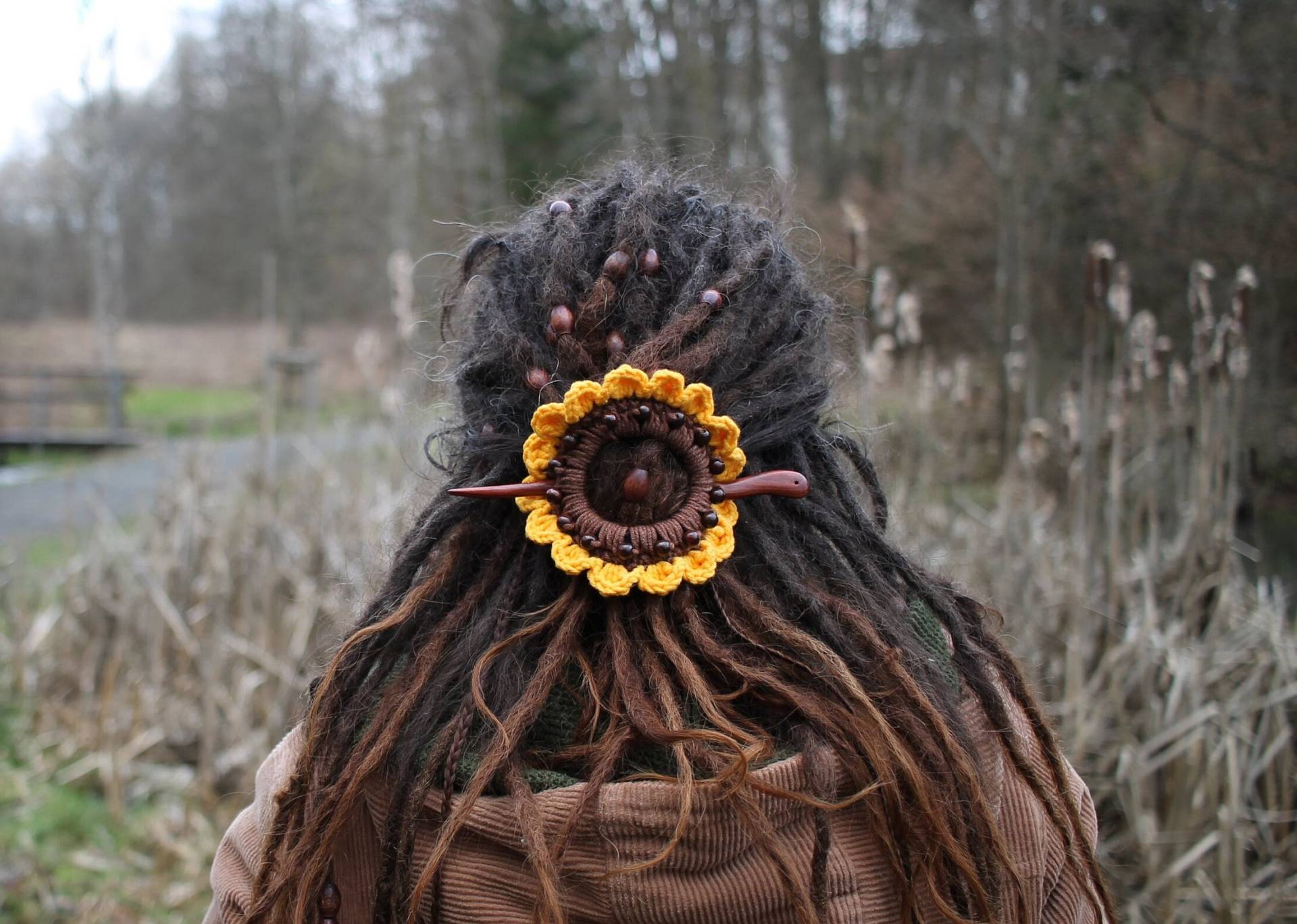 Sonnenblumen Haarspange Mit Holzstab Sandalholz 2In1 Holzperlen Dreadschmuck Dreadlocks Rastalocks Dreads Accesoires Rastazöpfe Sonnenblumen Haarspange Mit Holzstab Sandalholz 2In1 Holzperlen Dreadschmuck Dreadlocks Rastalocks Dreads Accesoires Rastazöpfe von Flowerswitch