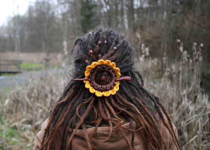 Sonnenblumen Haarspange Mit Holzstab Sandalholz 2In1 Holzperlen Dreadschmuck Dreadlocks Rastalocks Dreads Accesoires Rastazöpfe Sonnenblumen Haarspange Mit Holzstab Sandalholz 2In1 Holzperlen Dreadschmuck Dreadlocks Rastalocks Dreads Accesoires Rastazöpfe von Flowerswitch