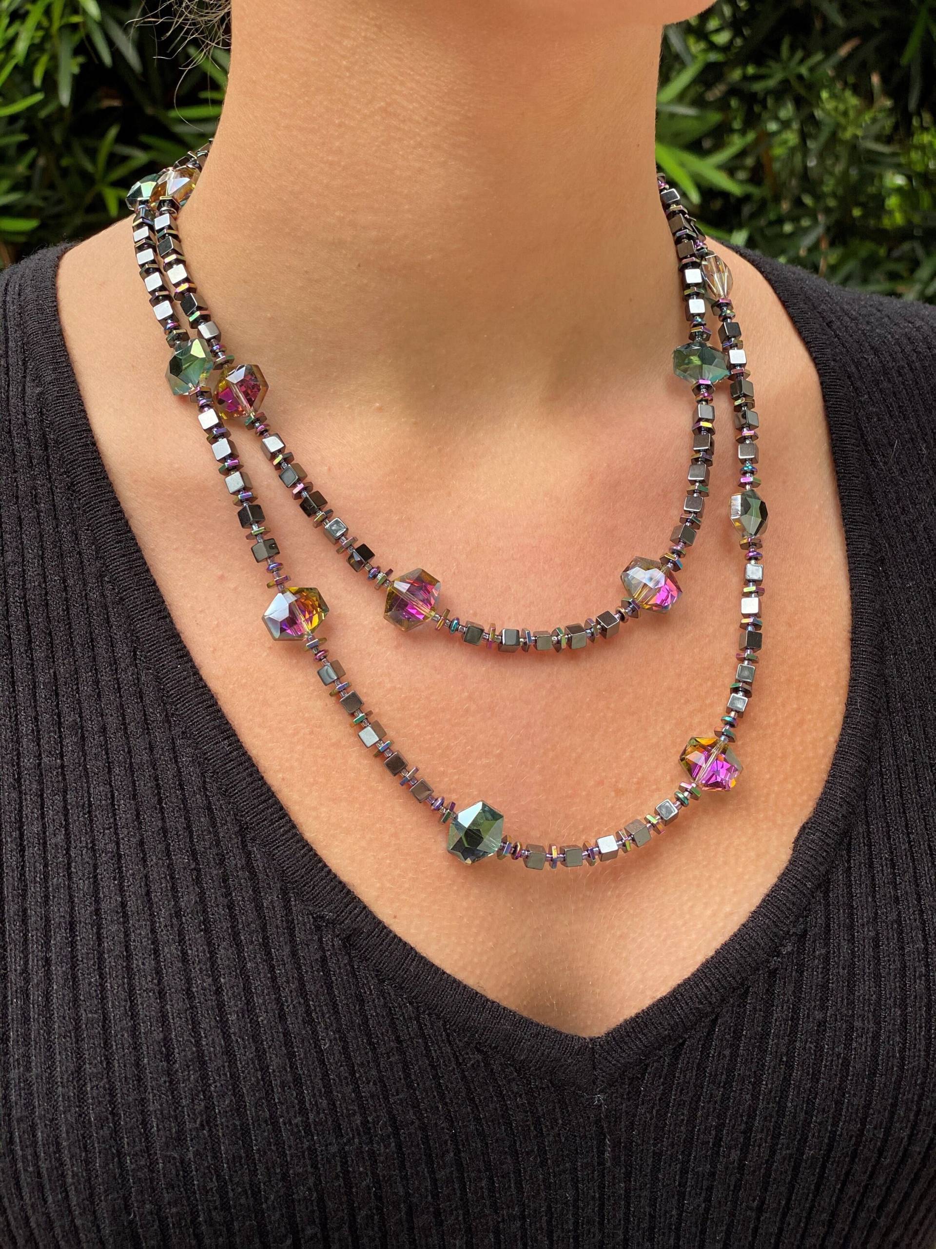 Atemberaubende Lange Doppellagige Halskette Chunky Statement Multicolor Lila Und Grün Mutter Tochter Geschenk 30. 50. Geburtstag Für Frauen Atemberaubende Lange Doppellagige Halskette Chunky Statement Multicolor Lila Und Grün Mutter Tochter Geschenk 30. 50. Geburtstag Für Frauen von FlowingStoneJewelry