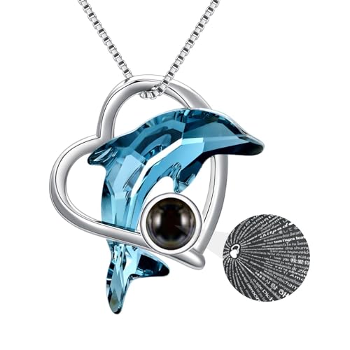Floury Delfin-Geschenke für Frauen, Sterlingsilber mit „Ich liebe dich in 100 Sprachen“, Delfin-Halskette mit Ozean-Motiv und blauem Kristall, Delfin-Schmuck, Geschenke für Ehefrau und Mutter Floury Delfin-Geschenke für Frauen, Sterlingsilber mit „Ich liebe dich in 100 Sprachen“, Delfin-Halskette mit Ozean-Motiv und blauem Kristall, Delfin-Schmuck, Geschenke für Ehefrau und Mutter von Flpruy