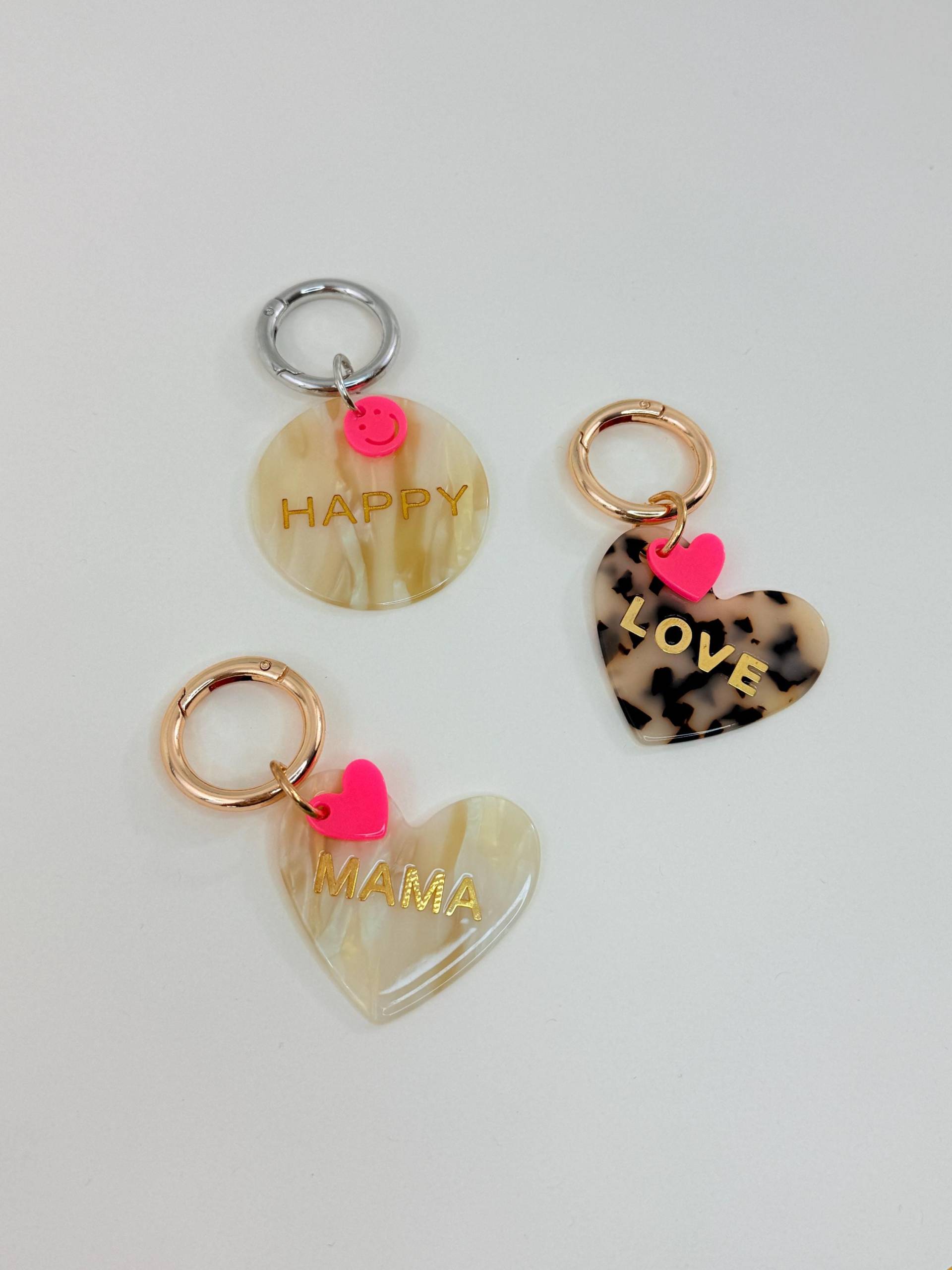 Taschenanhänger - Bag Charm Marmoriert Mit Neon Anhänger "Mama", "Happy", "Love" Acryl Schlüsselanhänger Herz Oder Smiley Taschenanhänger - Bag Charm Marmoriert Mit Neon Anhänger "Mama", "Happy", "Love" Acryl Schlüsselanhänger Herz Oder Smiley von FluegelwerkDigital