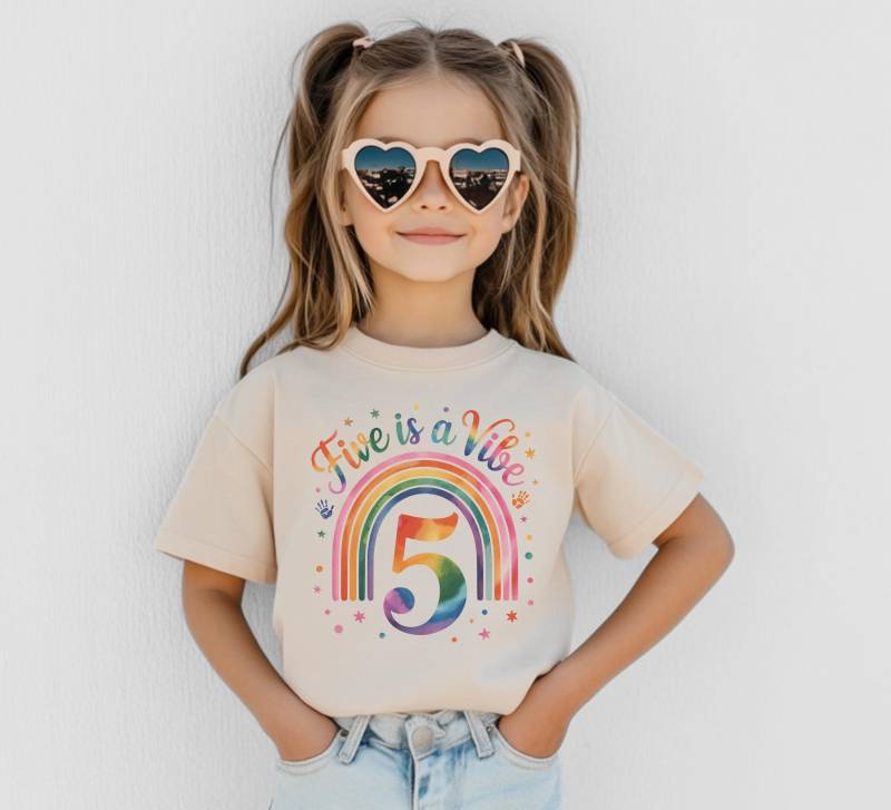 Geburtstag Shirt Regenbogen Kindergeburtstag 5. Mädchen Fünf Ist Ein Vibe Pastell 5 Jahre Altes Geschenk T-Shirt Top von FluffytailApparel