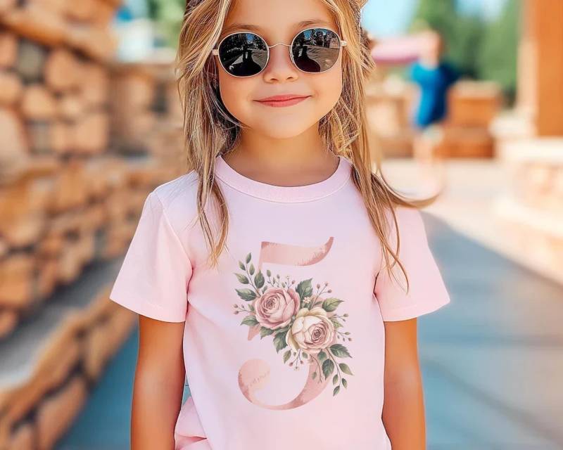 Kokette Geburtstag Shirt Kleinkind Mädchen Ich Bin Schon 5 Floral Rose Rosa Geschenk Präsentieren Fünften Outfit Girl Party von FluffytailApparel