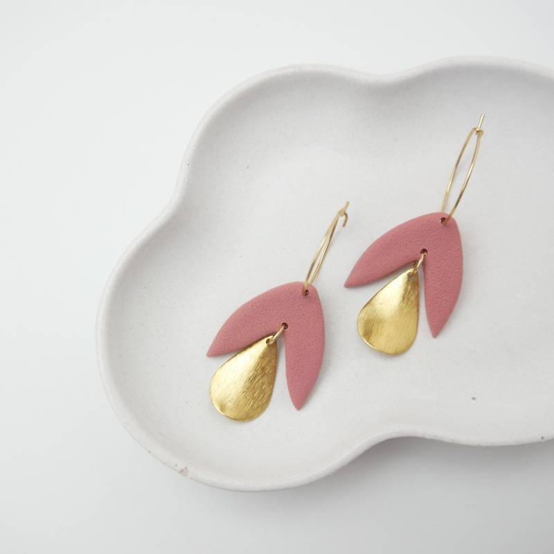Polymer Clay Kreolen | Boho Ohrringe Statement Ohrhänger Tropfenform Handgemacht Zarte Sommerohrringe Hochzeitsgast Schmuck Nora von FlunkerKlunker