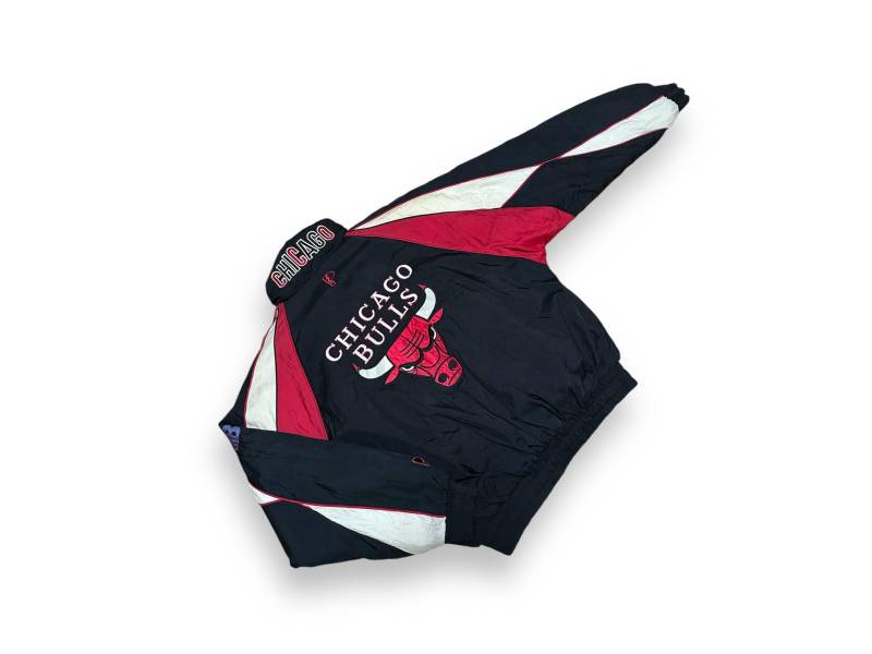 Vintage 90Er Jahre Pro Player Nba Chicago Bulls Aufwärmjacke Xl Vintage 90Er Jahre Pro Player Nba Chicago Bulls Aufwärmjacke Xl von Fly90s