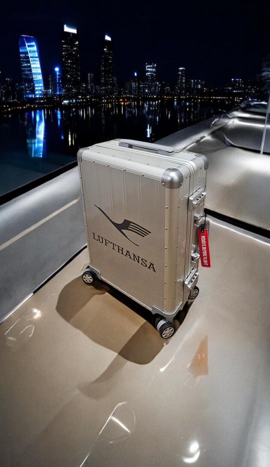 Trolley Koffer Lufthansa Vintage Handgepäck Bordgepäck Airline Flugzeug Trolley Koffer Lufthansa Vintage Handgepäck Bordgepäck Airline Flugzeug von FlyRide