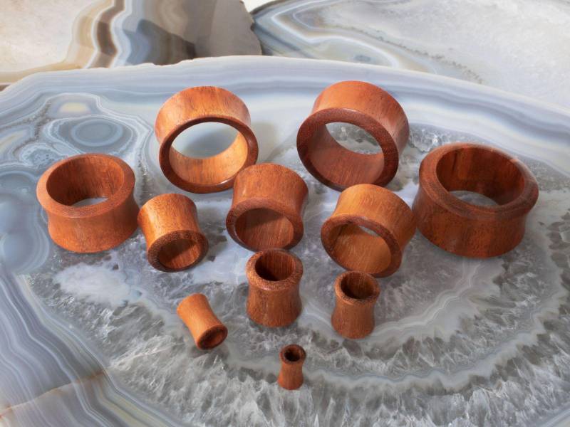 Flesh Tunnel Aus Rotem Chang-Holz, Double Flare Plugs, Handgefertigter Holz Bis 30mm von FlyStyleShop