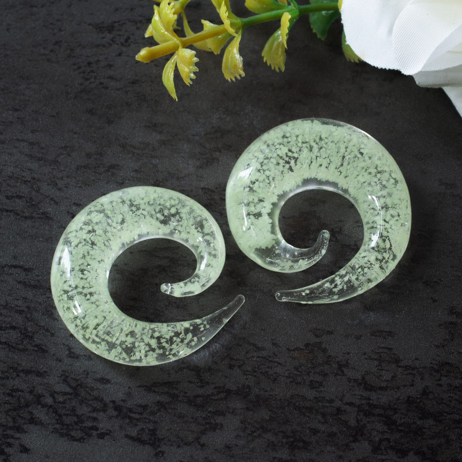 Glas Gelb Dehnungssichel Dehnschnecke Dehnspirale Dehnungsschnecke Ohr Expander von FlyStyleShop