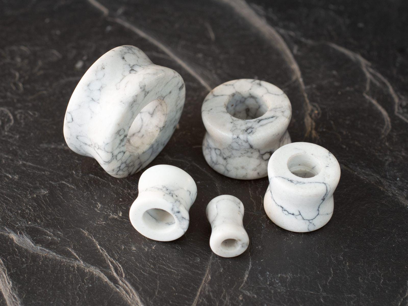 Howlith Stein Flesh Tunnel, Ohr Plugs Stone Marmoriert Bis 25mm von FlyStyleShop