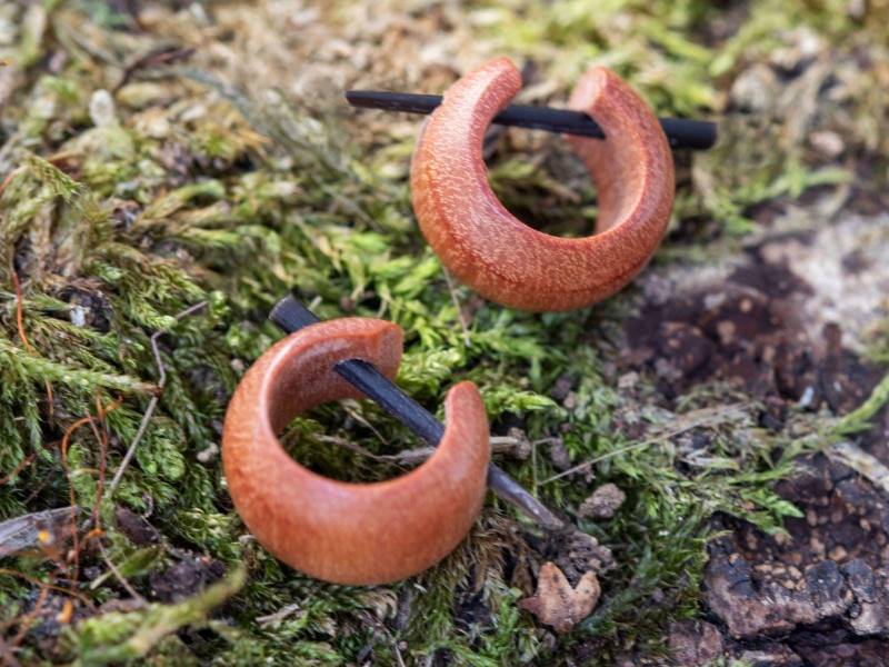 Kleine Holzohrringe , Holz Creolen Schlicht, Ohrringe Frauen, Ohrschmuck Handarbeit von FlyStyleShop