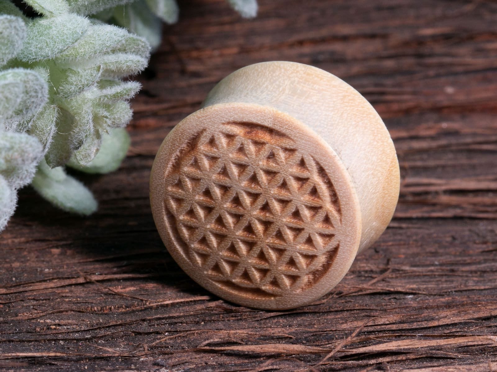 Ohr Plug Lebensblume, Holz Flesh Tunnel Blume Des Lebens Ohrringe von FlyStyleShop