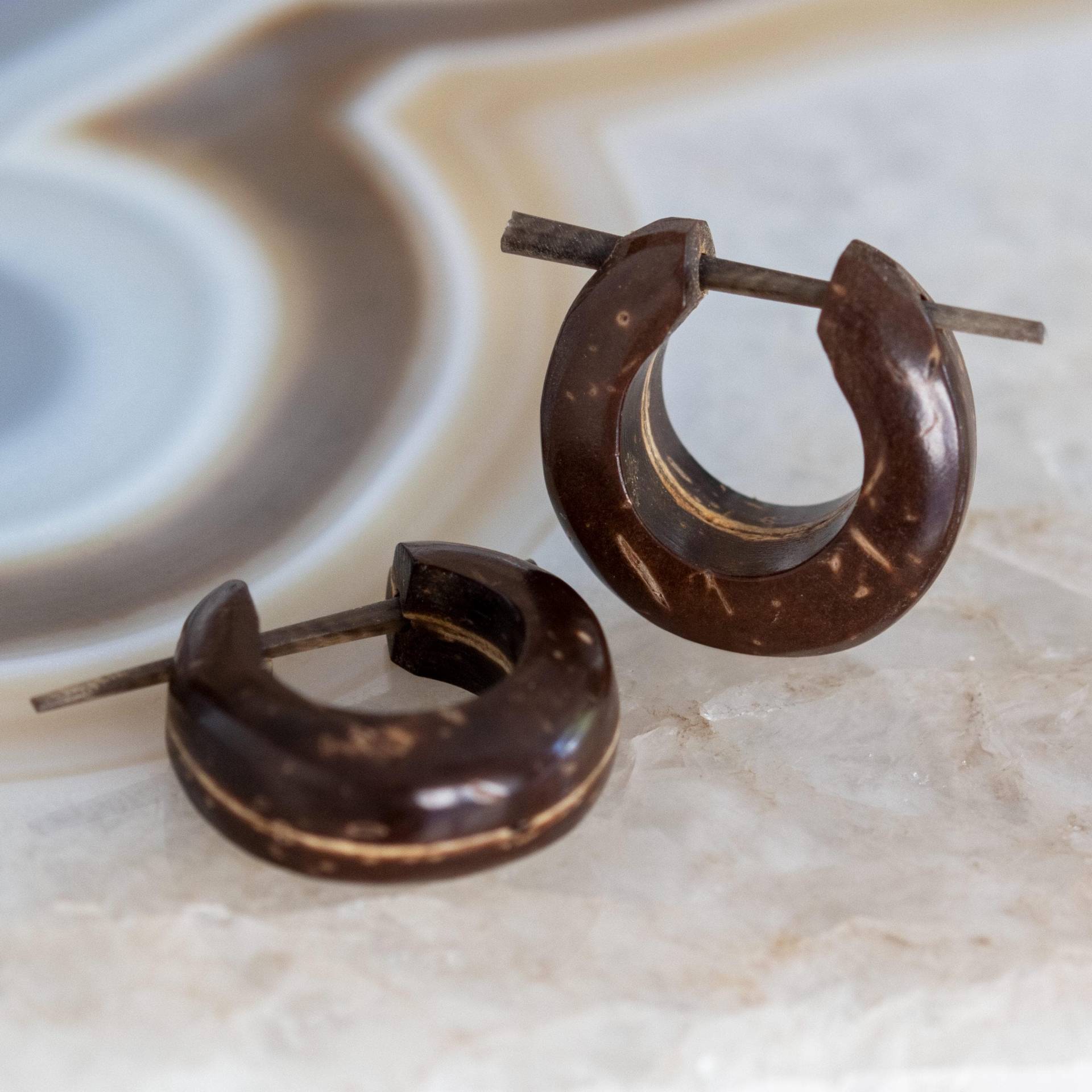 Ohrringe Creolen Kokosnuss Holz Damen Ohrschmuck Natur Kleine Kreolen von FlyStyleShop