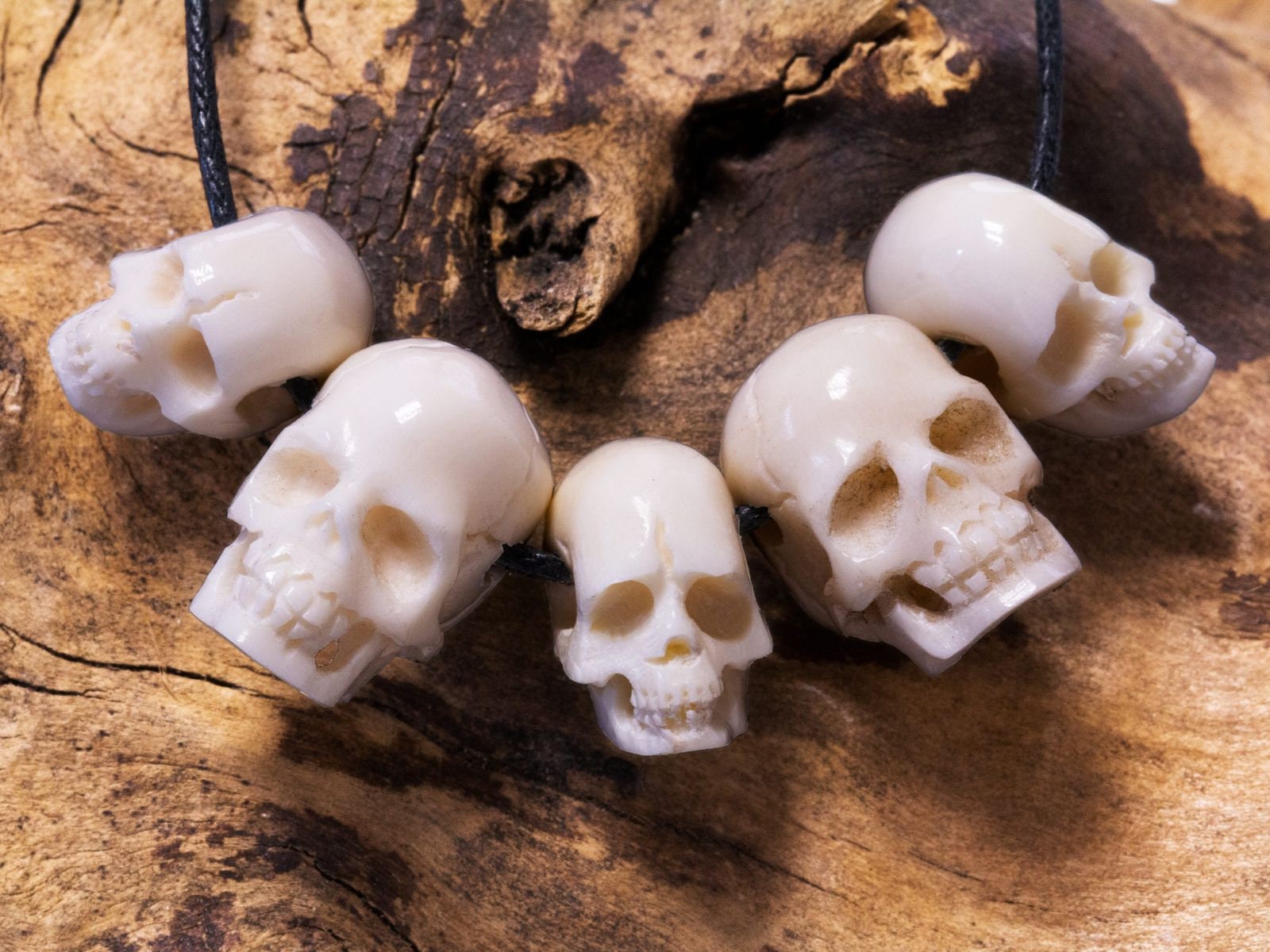 Totenkopf Perlen Anhänger Knochen Kette Armband Biker Larp Skull von FlyStyleShop