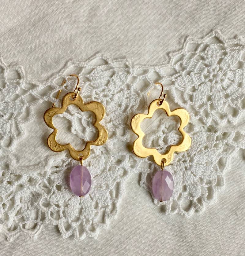Blume Mit Amethyst Tropfen Ohrringe Blume Mit Amethyst Tropfen Ohrringe von FlyingNestCompany