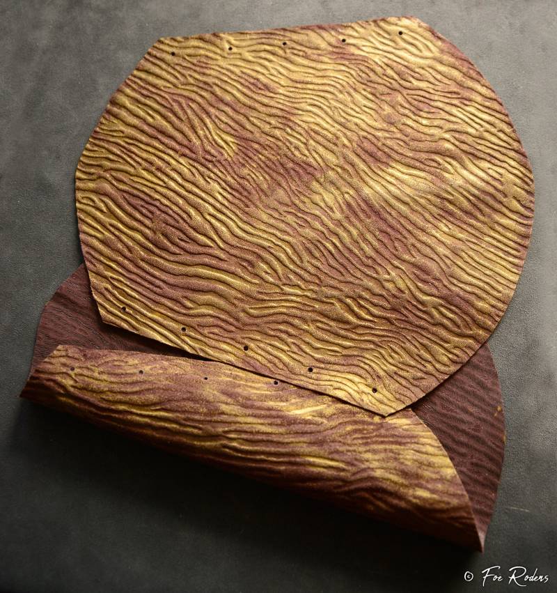 2x Lederarmling Bordeaux/Gold, Getigert, Tiger, Fantasy Bracers, Vambrace, Larp, Cosplay 2x Lederarmling Bordeaux/Gold, Getigert, Tiger, Fantasy Bracers, Vambrace, Larp, Cosplay von FoeRodensCreations