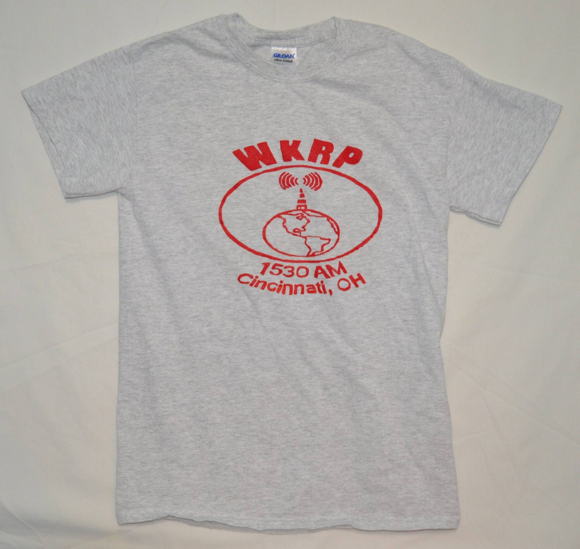 Vintage Wkrp Am Radio T-Shirt Sehr Lustig Professionell Siebdruck Und Kostenloser Versand Vintage Wkrp Am Radio T-Shirt Sehr Lustig Professionell Siebdruck Und Kostenloser Versand von FogoValley