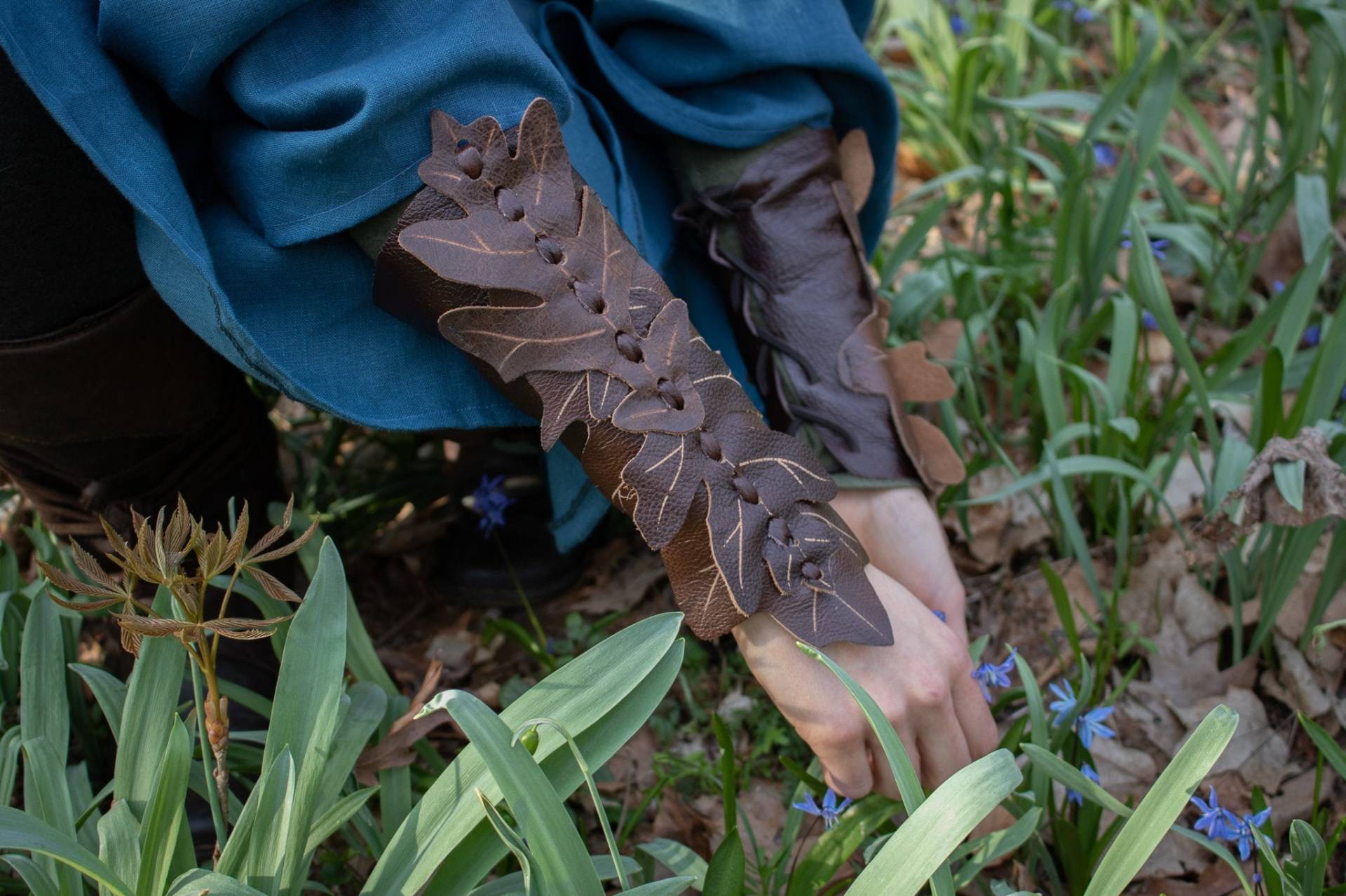 Waldblatt Armschienen, Armschützer Aus Weichem Leder, Elfen Fee Pixie Feen Manschetten - Paar/F | Ab von FolkOfTheWood