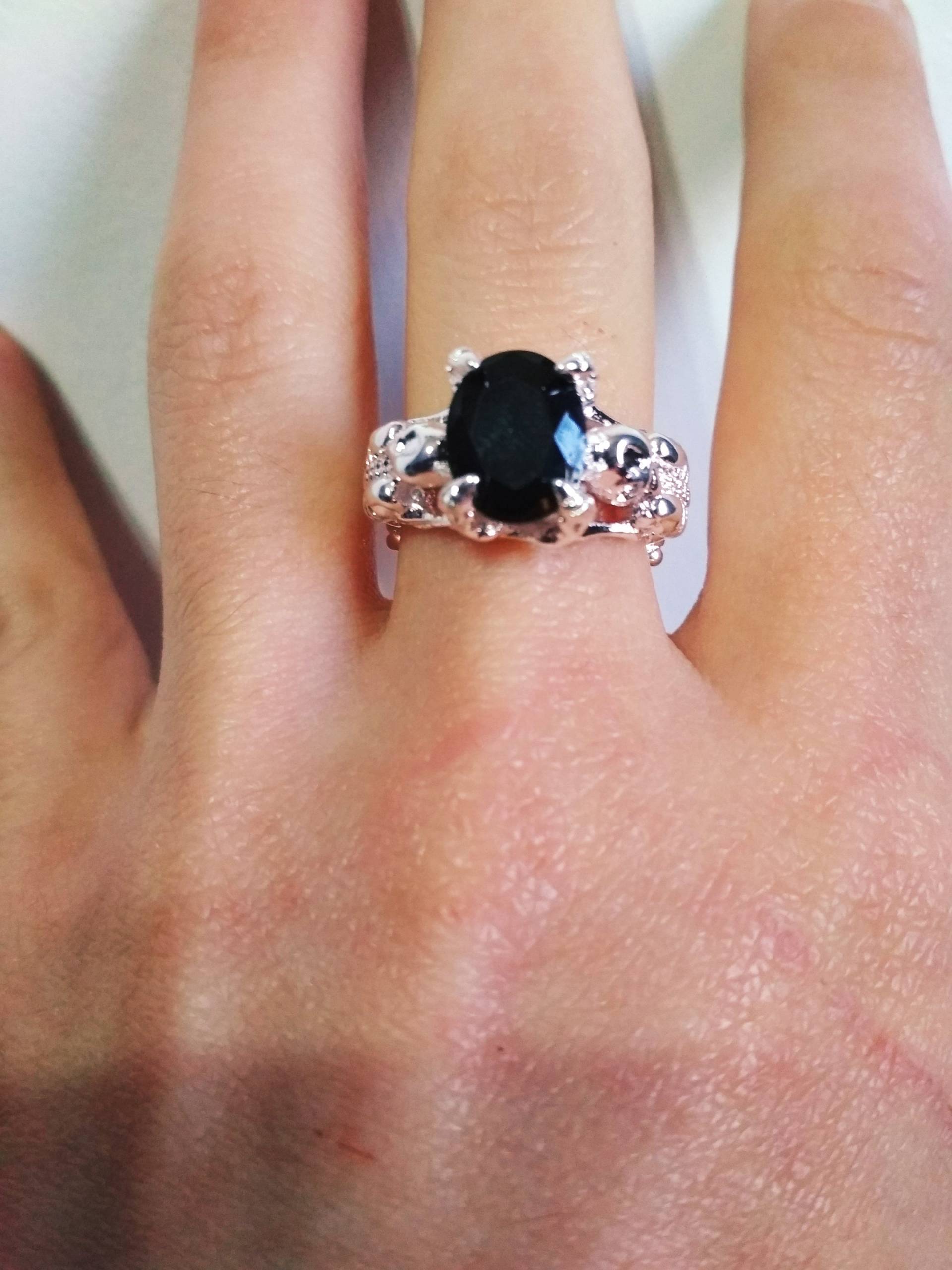 Versilberter Skelett Ring/ Gothic Schmuck/ Punk/ Schwarzer Zirkonia Versilberter Skelett Ring/ Gothic Schmuck/ Punk/ Schwarzer Zirkonia von FollowYourDreamsGR