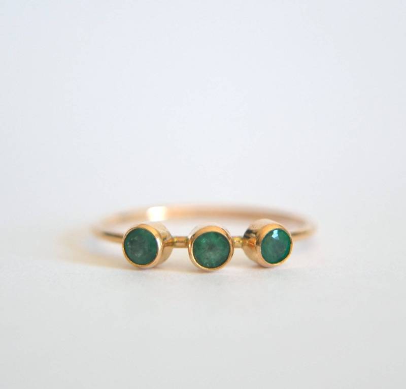 14K Solid Gold Drei-stein-Ring, 3-stein-Ring, Natürlicher Smaragd Edelstein Ring, Eternity Jubiläumsring, Ehering, Perfekte Geschenke Für Sie von Fondeur