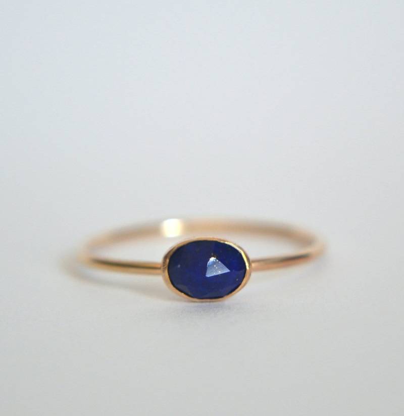 Gold Oval Lapis Lazuli Ring, 14K Ring Gold, Zierliche Silberring von Fondeur