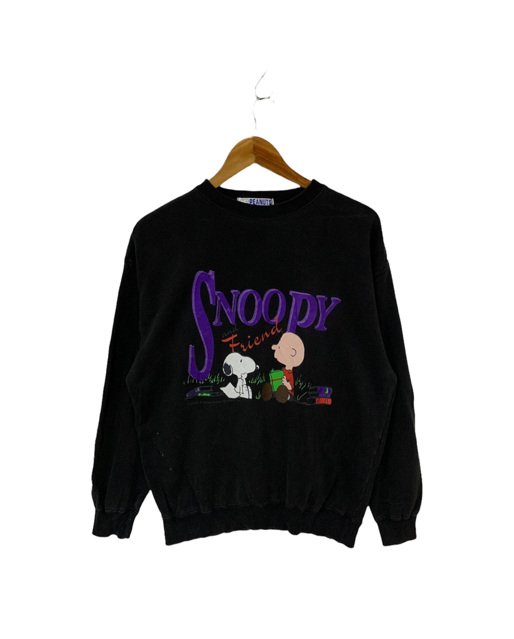 Vintage 90Er Jahre Snoopy & Friends Sweatshirt Peanuts Pullover Mit Großem Logo von FongfongStudio