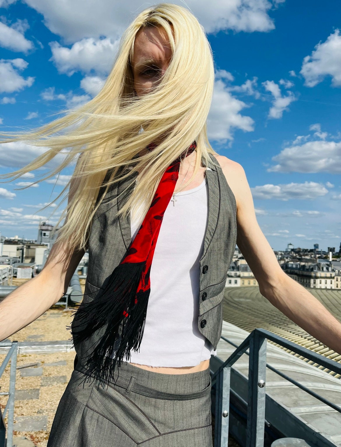 Willst Du Tanzen? Roter Schal Willst Du Tanzen? Roter Schal von FoolishParis