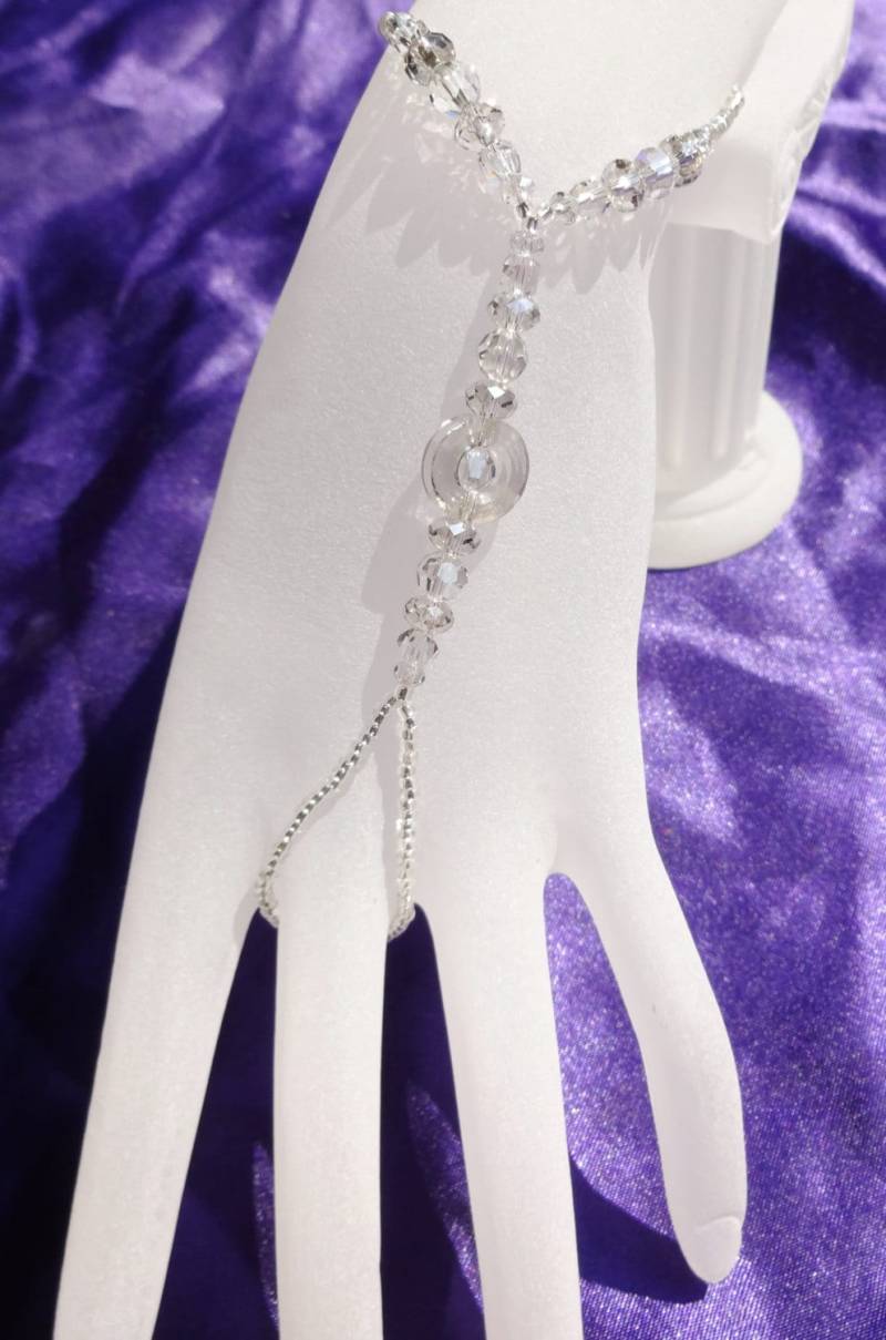 Swarovski Hochzeit Full Hand Schmuck, Armband Mit Angebrachtem Ring von FootJewelry