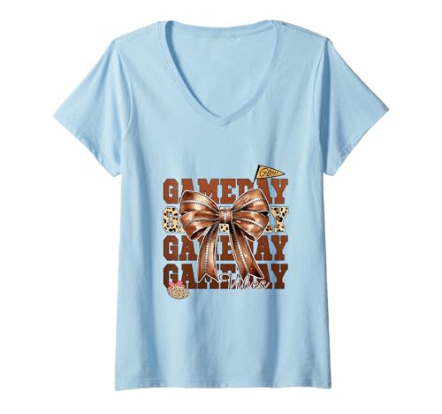 Damen Fußballbogen Gameday Game Day Vibes Leopardenmuster T-Shirt mit V-Ausschnitt Damen Fußballbogen Gameday Game Day Vibes Leopardenmuster T-Shirt mit V-Ausschnitt von Football Bow Gameday Game Day Vibes Leopard Print