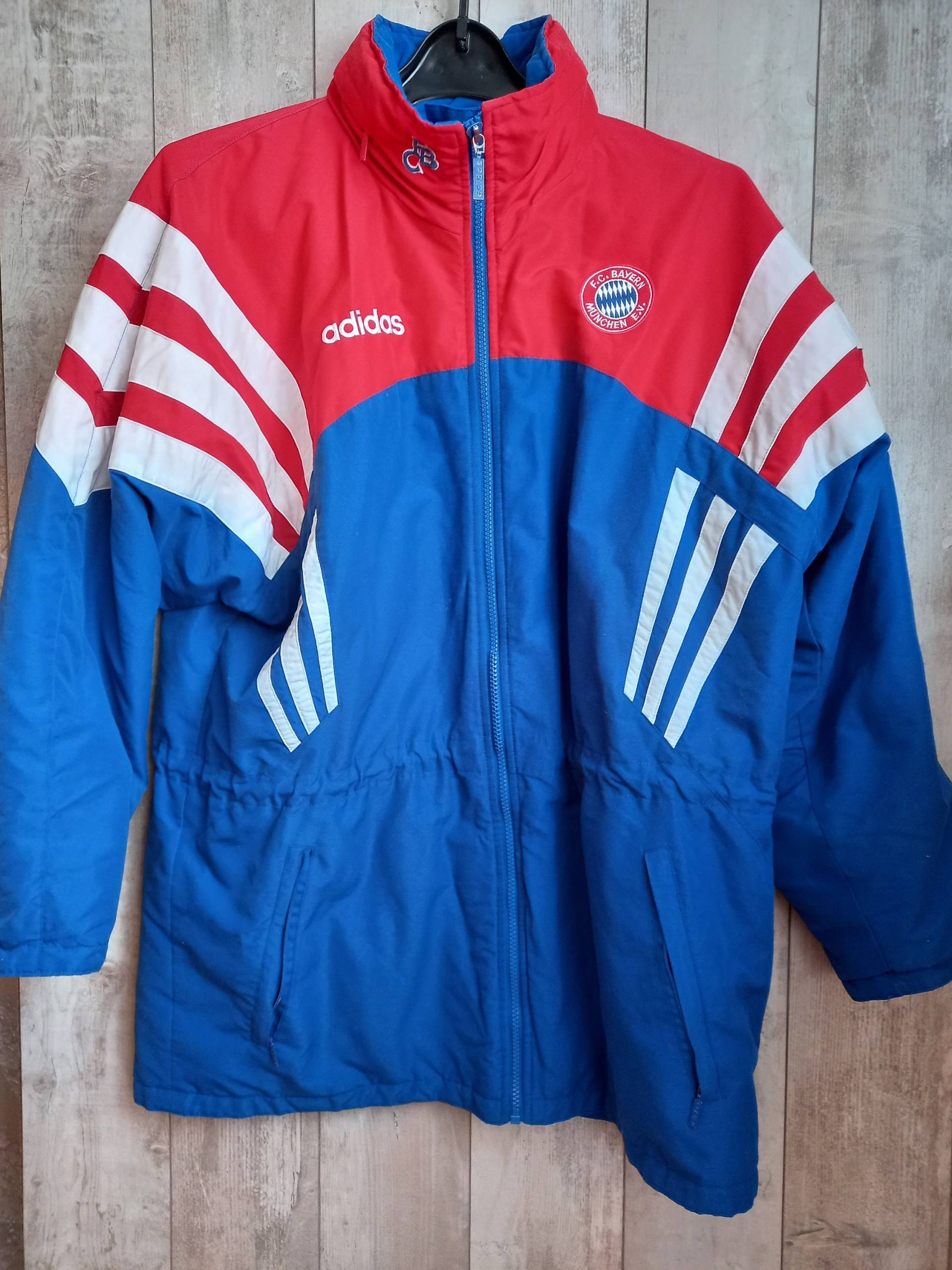 Bayern Munich Fc Vintage Fussballjacke 1990 Bayern Munich Fc Vintage Fussballjacke 1990 von FootballCreative