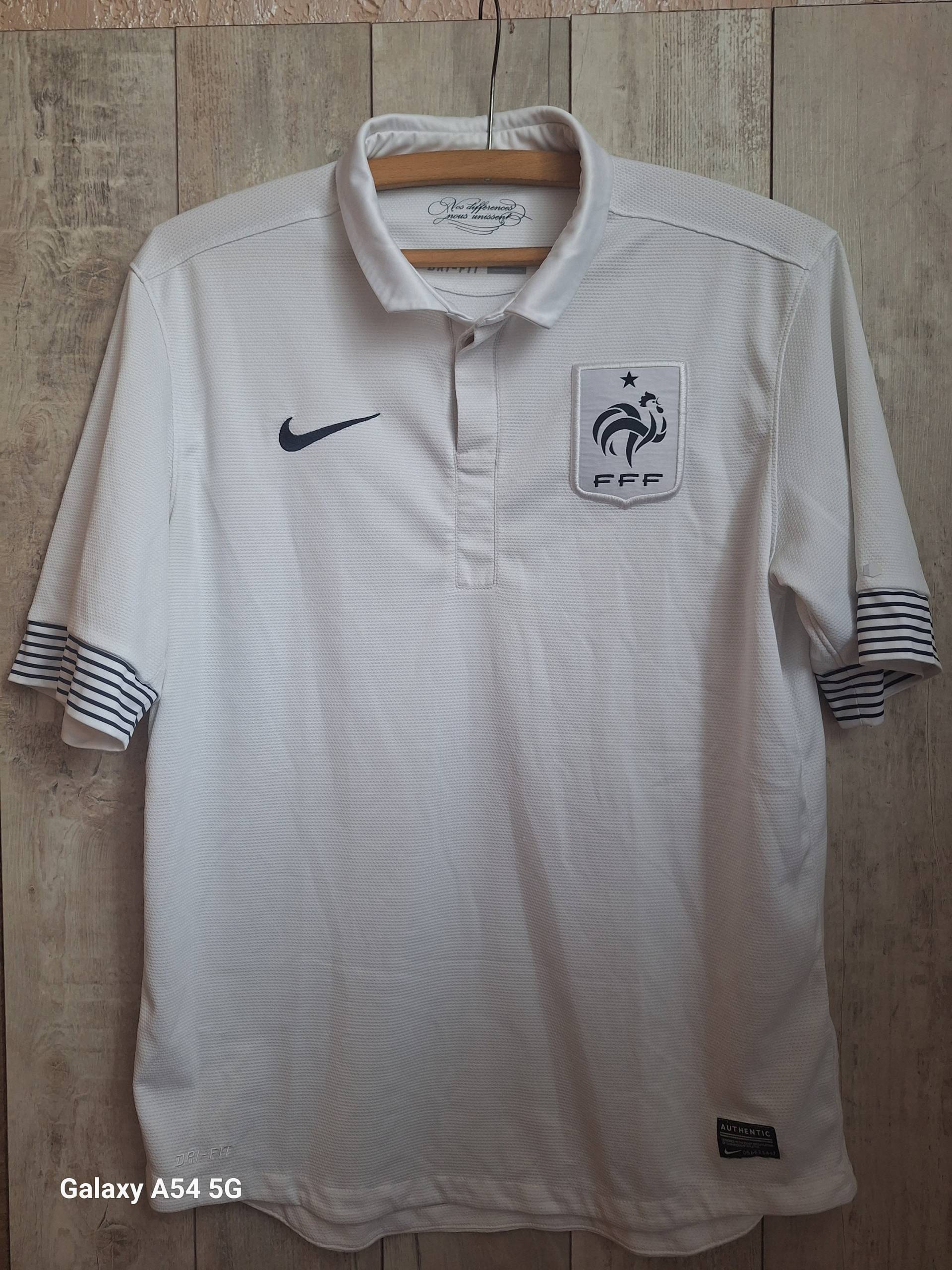 Frankreich Nationalmannschaft 2012/2013 Auswärtstrikot Trikot Frankreich Nationalmannschaft 2012/2013 Auswärtstrikot Trikot von FootballCreative