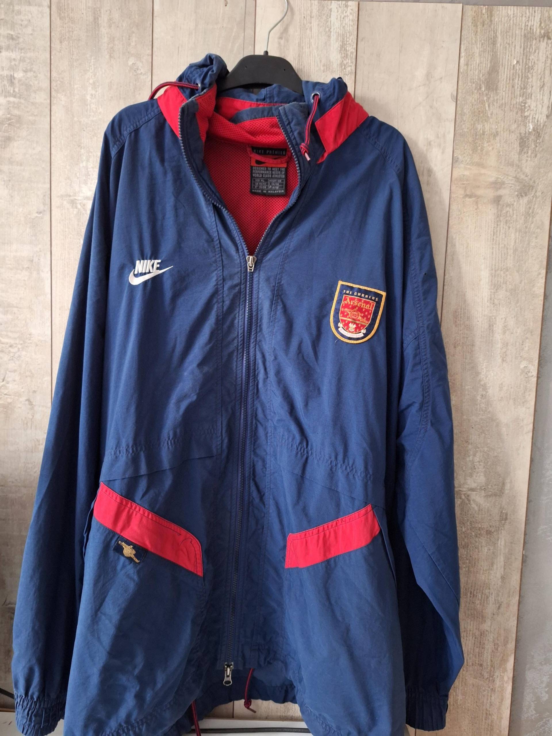 Fussballjacke Von Waffenarsenal 1990' England Fussballjacke Von Waffenarsenal 1990' England von FootballCreative