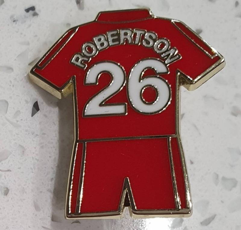 Anzustecken.livercover Spieler Anstecker - Robertson Nr.26 Rotes Heimtrikot von Footysouvenirs