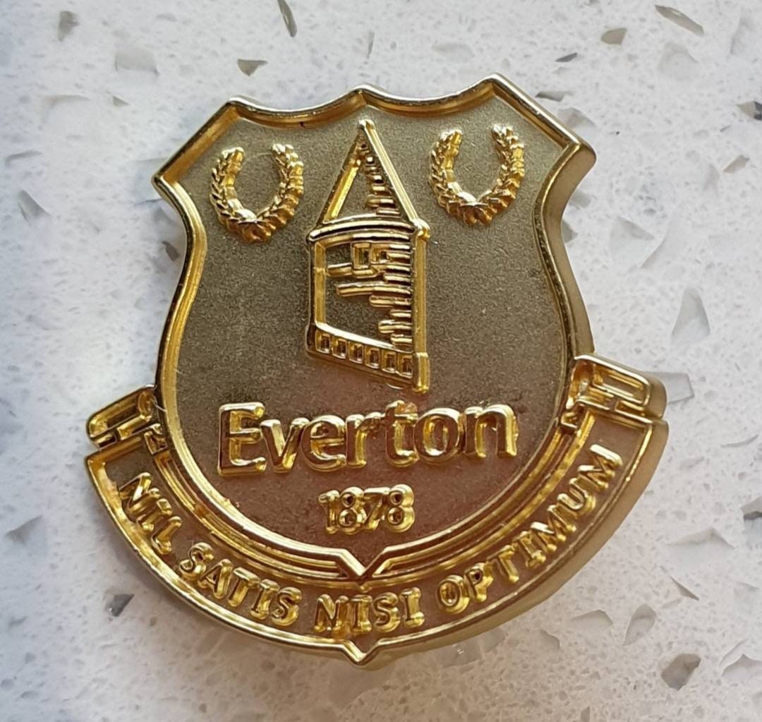 Everton Gold Club Crest Pin Abzeichen - Lge Everton Gold Club Crest Pin Abzeichen - Lge von Footysouvenirs