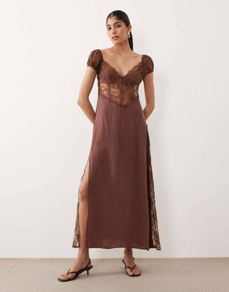 For Love & Lemons - Casey - Maxikleid aus Chiffon und Spitze in Schokobraun mit Rückenausschnitt-Schwarz von For Love & Lemons