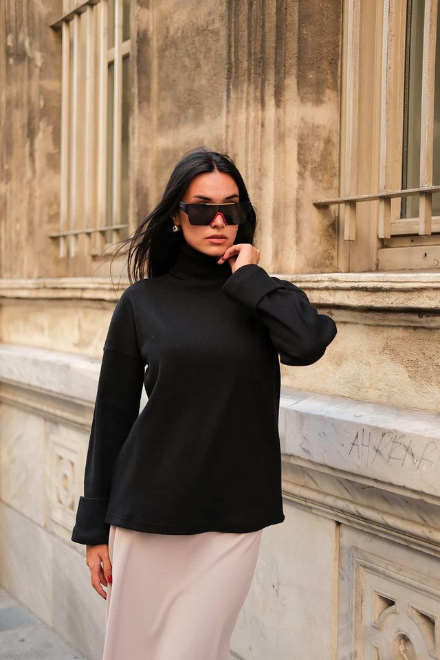 For You Moda Blusentop Schwarze Rollkragenbluse mit Ärmeldetails von For You Moda