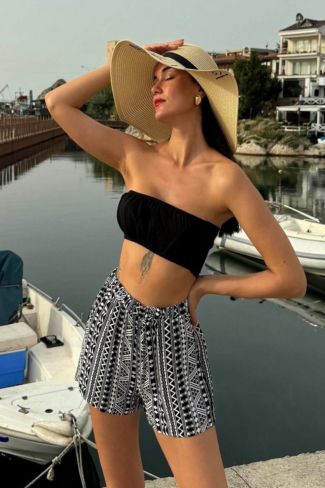 For You Moda Hosenanzug Gemustertes Bustier Schwarz & Weiß Shorts Set von For You Moda