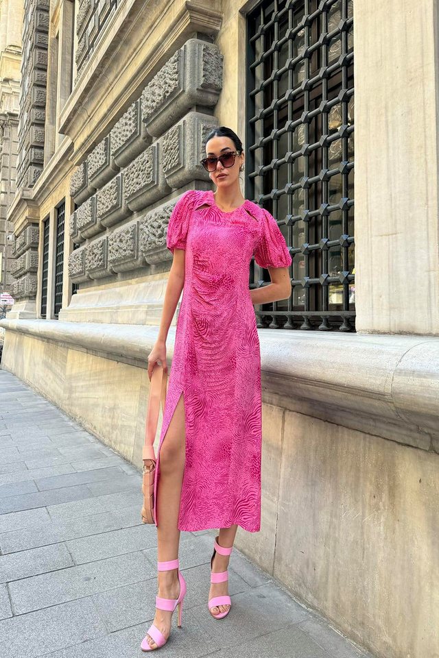 For You Moda Midikleid Detailiertes gemustertes Fuchsia-Kleid mit Yoke Cutouts von For You Moda