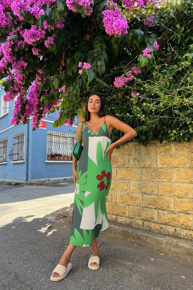 For You Moda Minikleid Grünes Blumen V-Ausschnitt Kleid mit Schlitz von For You Moda