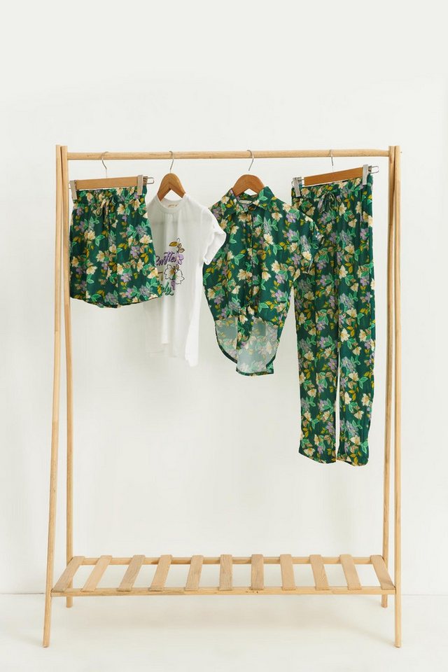 For You Moda Shorts 4-teiliges Grün T-Shirt Hemd Hose Shorts Set von For You Moda