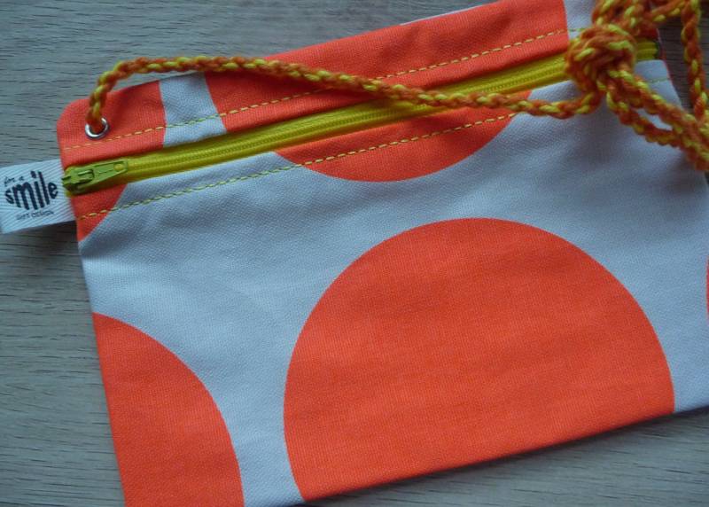 Orange Kreise Crossbody, Stoff, Gelber Reißverschluss Und Futter, Baumwollverstellbarer Träger, Handtasche, Tasche, Beutel, Handarbeit Orange Kreise Crossbody, Stoff, Gelber Reißverschluss Und Futter, Baumwollverstellbarer Träger, Handtasche, Tasche, Beutel, Handarbeit von ForASmileGiftDesign