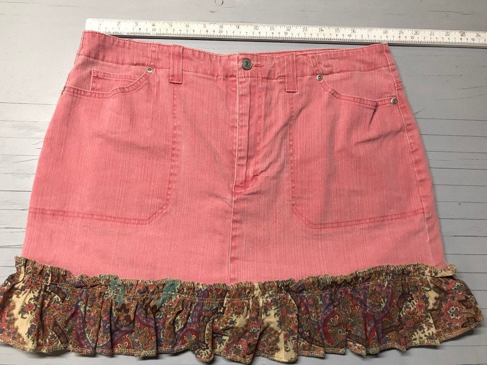 Rosa Und Paisley Skort von ForGivingThreads