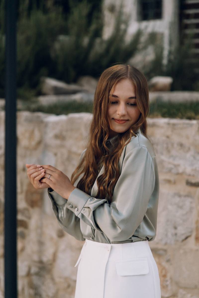 Handgemachte Olivefarbene Anzug Bluse Elegantes Frauen Top von ForSisterUA