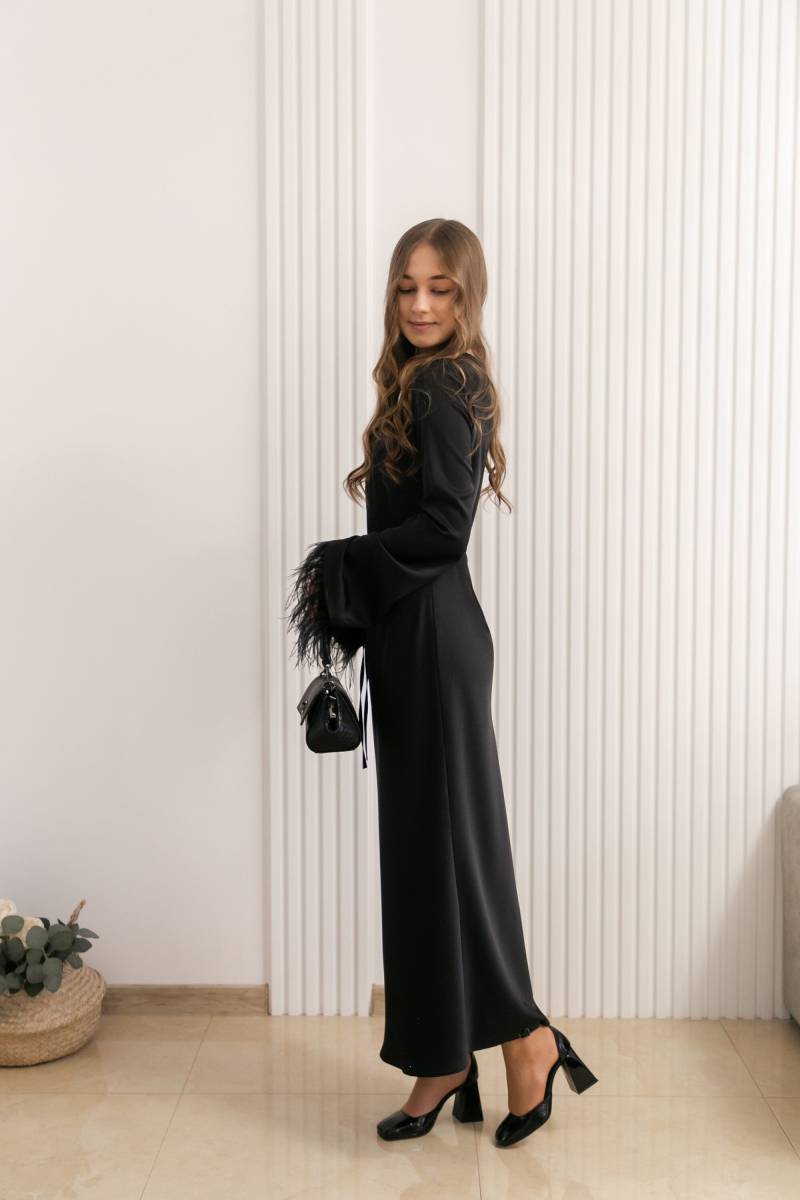 Schwarzes Seiden Maxikleid Mit Federn Elegantes Langarm-Formales Kleid von ForSisterUA