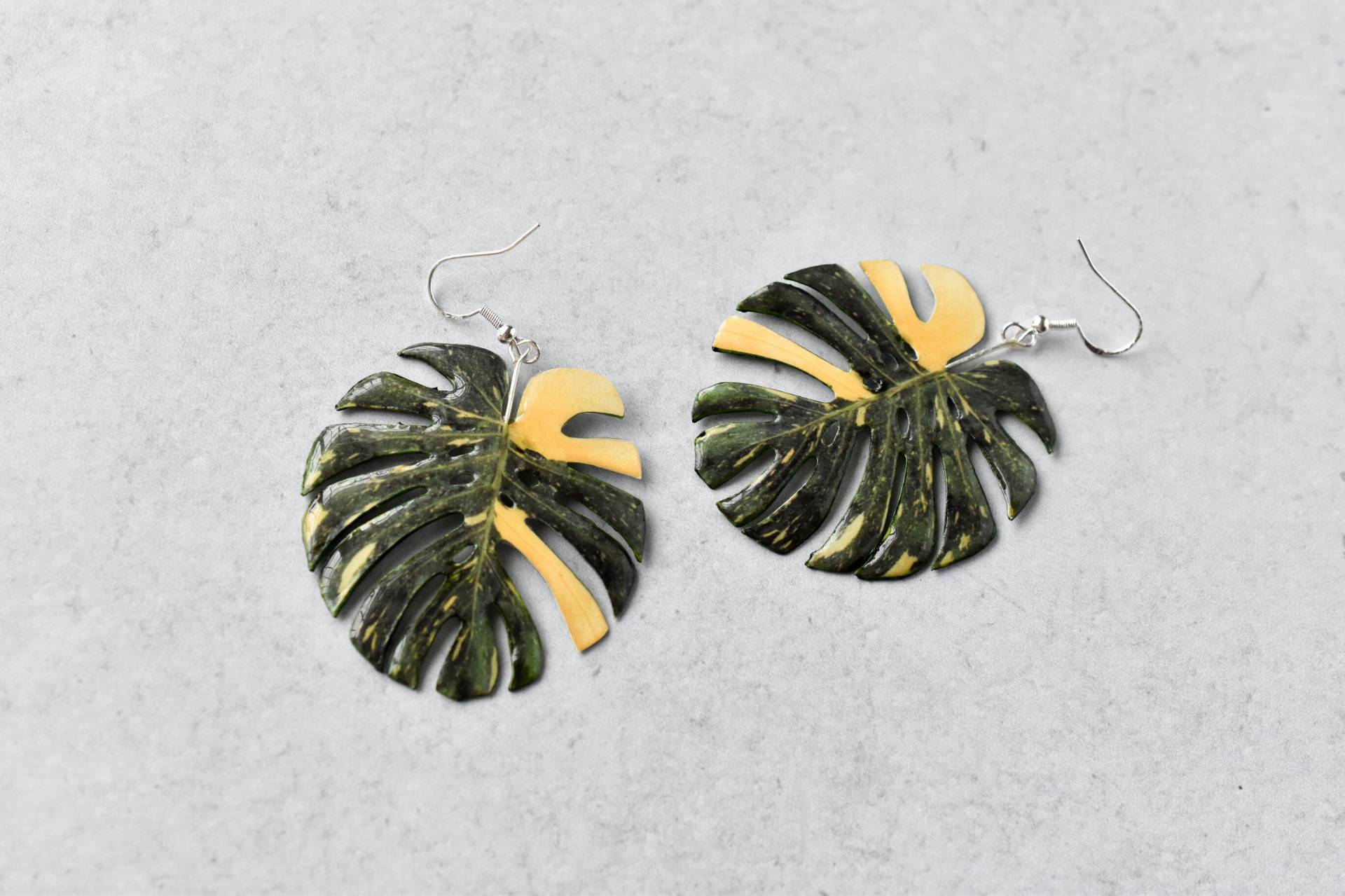 Monstera Thai Sternbild || Handgemachte Blatt Ohrringe Pflanzen Sterling Silber Monstera Thai Sternbild || Handgemachte Blatt Ohrringe Pflanzen Sterling Silber von ForTheLoveOfFoliage