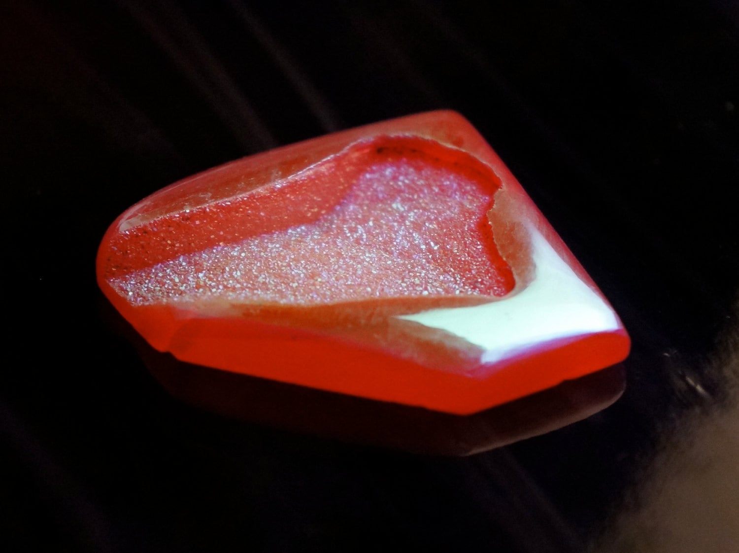 Jumbo Dichroic Cabochon Druse Druzy Anhänger Halskette Jumbo Dichroic Cabochon Druse Druzy Anhänger Halskette von ForThePeople
