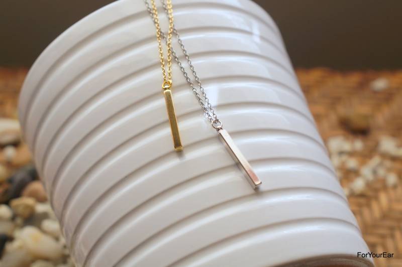 139 Skinny Bar Halskette von ForYourEar