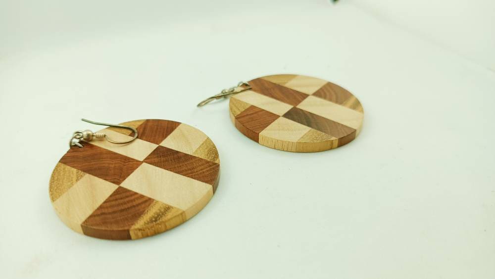 Ohrringe Aus 3 Arten Holz/Waldohrringe Endkorn-Schneiden Alle Holzohrringe Mit Silber Fischhaken Ohrringe Aus 3 Arten Holz/Waldohrringe Endkorn-Schneiden Alle Holzohrringe Mit Silber Fischhaken von ForestArts