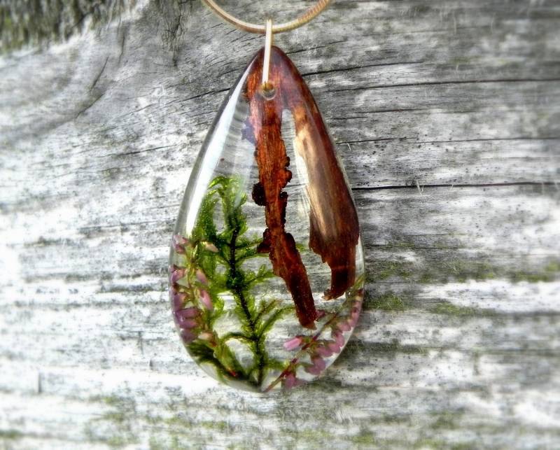 Heidekraut Anhänger, Moss Holz Halskette, Blumenharz Naturwald Jubiläumsholz Halskette von ForestForYou